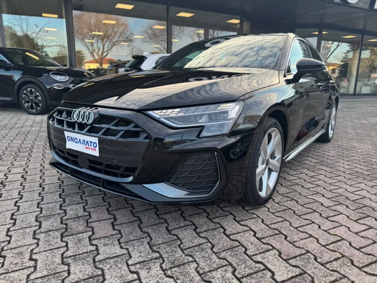 Audi A3 SPB 35 TDI S tronic S Line #Tetto.Apr#NEWMODEL Nero - 2