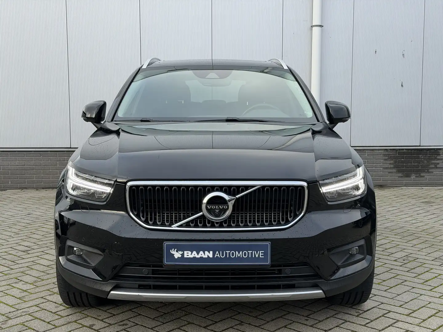 Volvo XC40 1.5 T5 Twin Engine Momentum Pro | Adaptive | Pano Zwart - 2