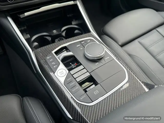 BMW 3 Series view 14