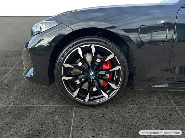 BMW 3 Series view 10