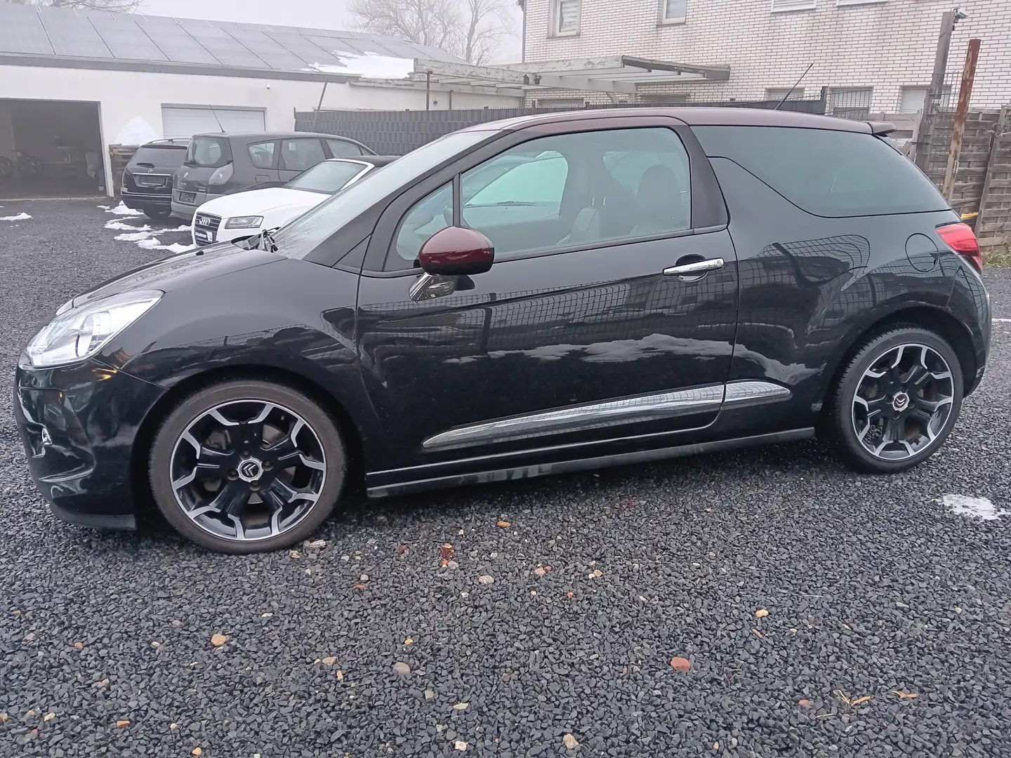 Citroen DS3 SportChic Schwarz - 2