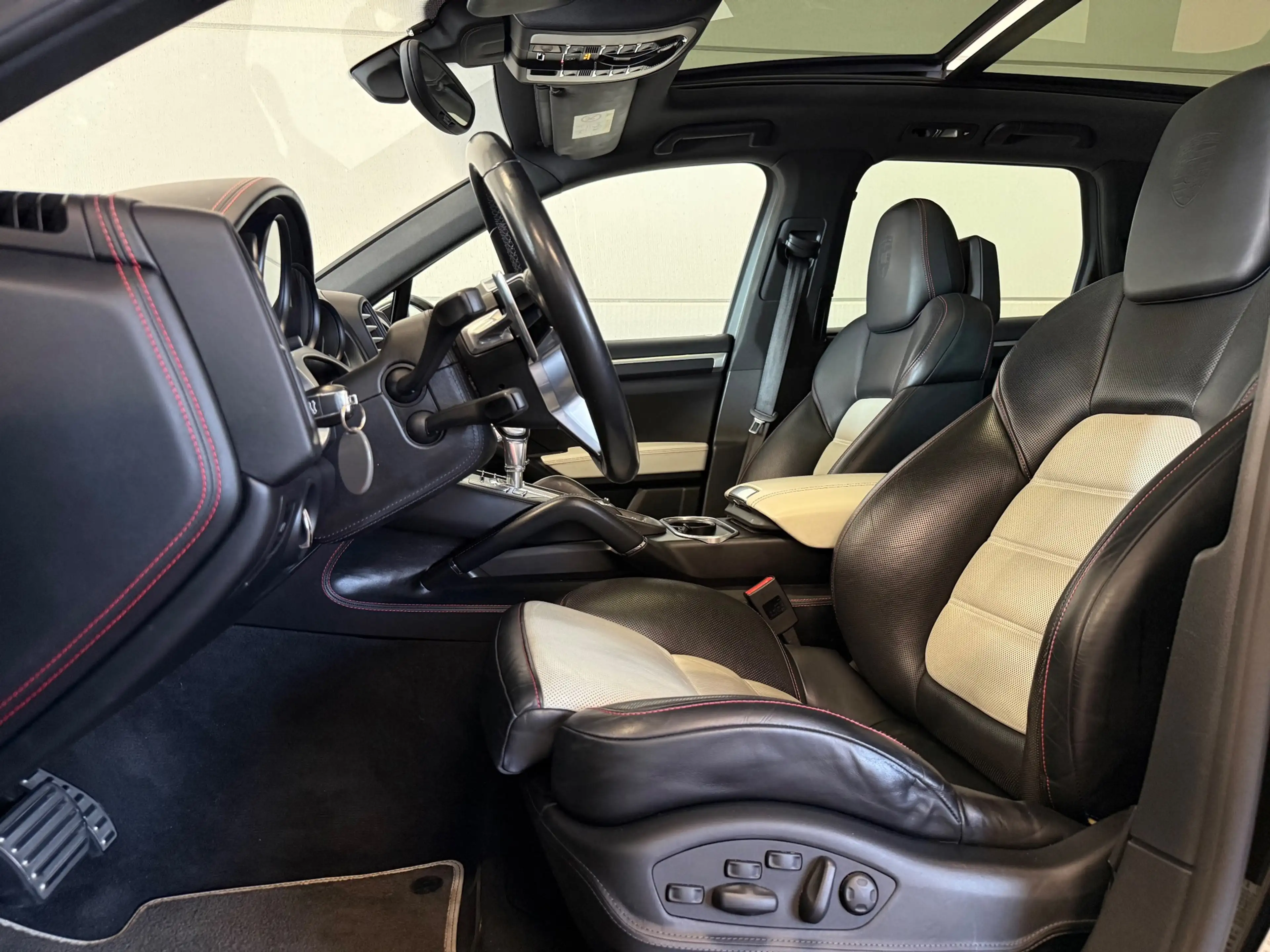 Porsche Cayenne S 4.2 D Pano, Cruise Control, Lederen, 18-Voudige — photo 12