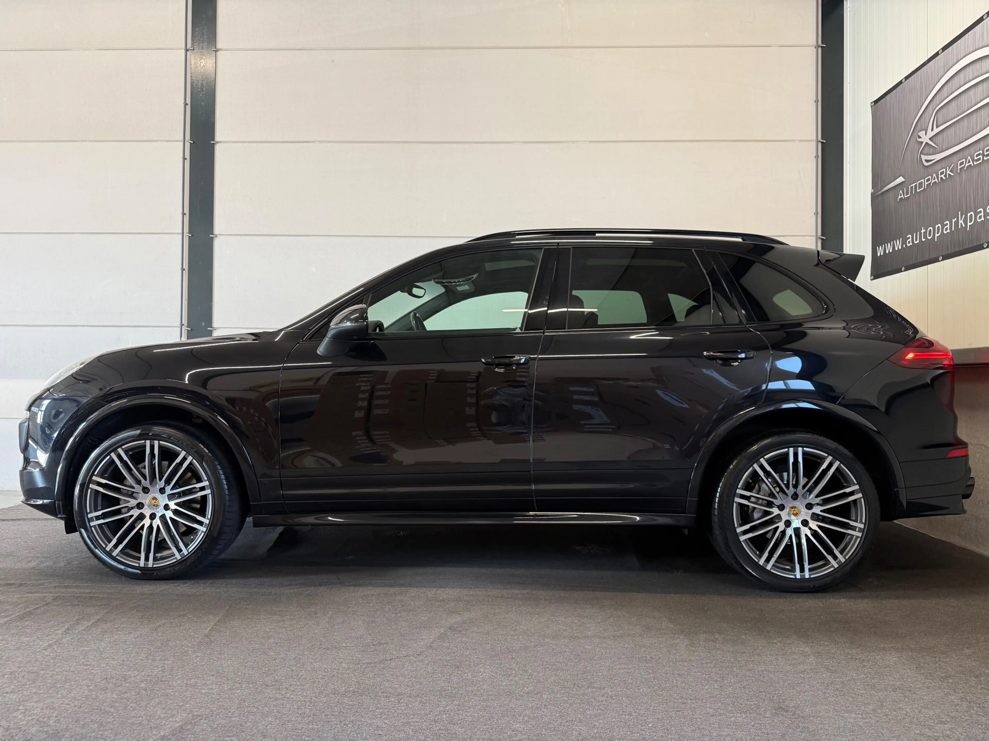 Porsche Cayenne S 4.2 D Pano, Cruise Control, Lederen, 18-Voudige — photo 4