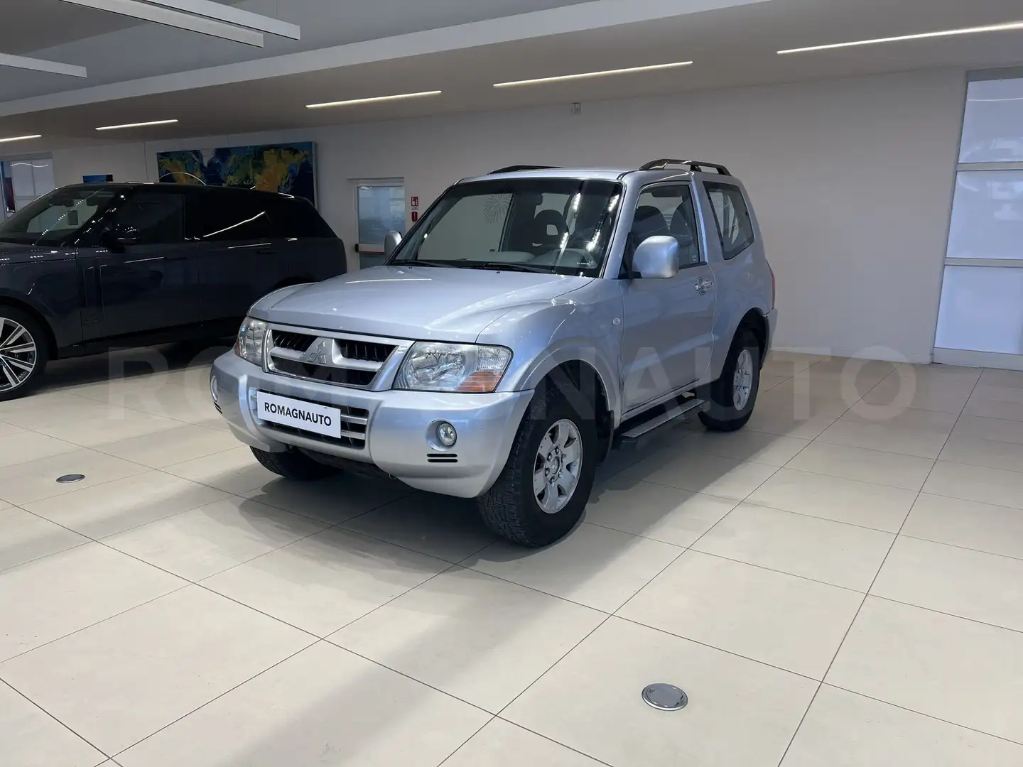 Mitsubishi Pajero Pajero 2.5 TDI 3p. GLX - ISCRITTA ASI!!! - TAGLIA Argento - 1