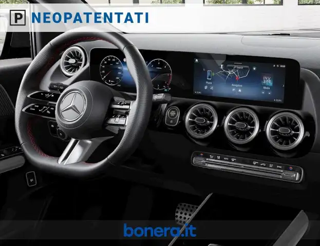Mercedes-Benz B Class view 6