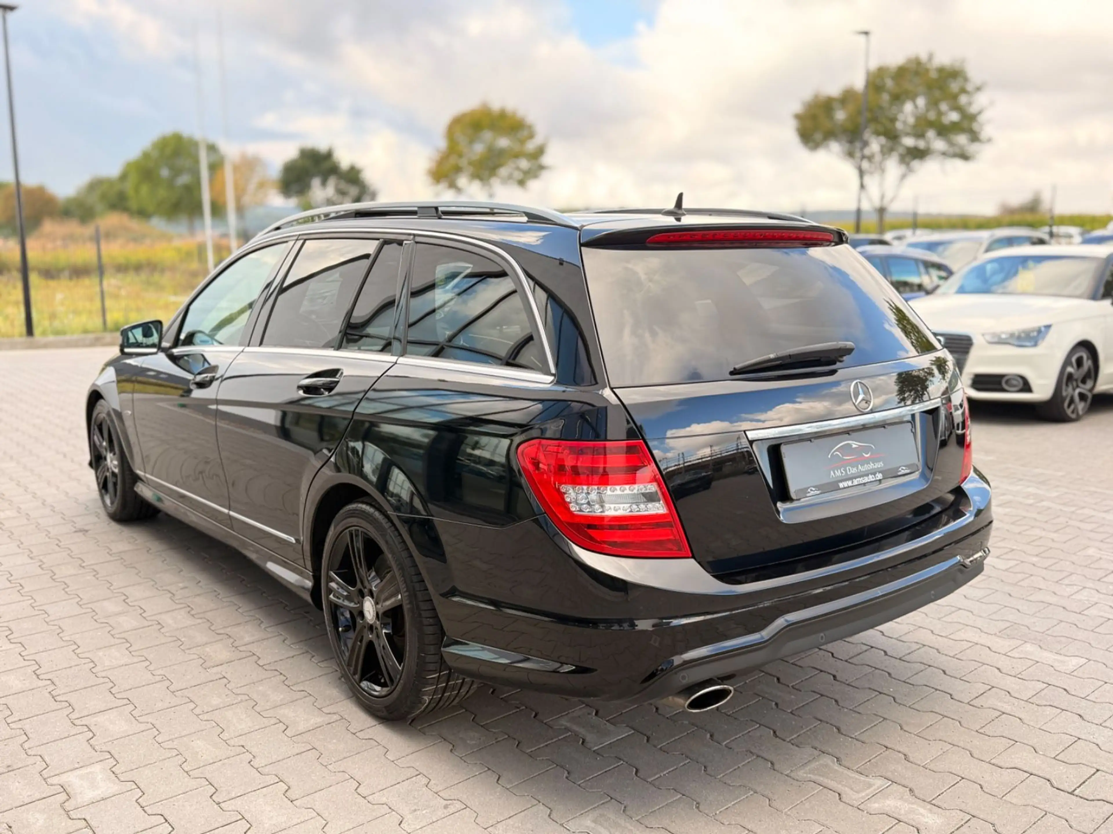 Mercedes-Benz C 250 CDI T Modell Bi Xenon Leder Navi 2. Hand — photo 4