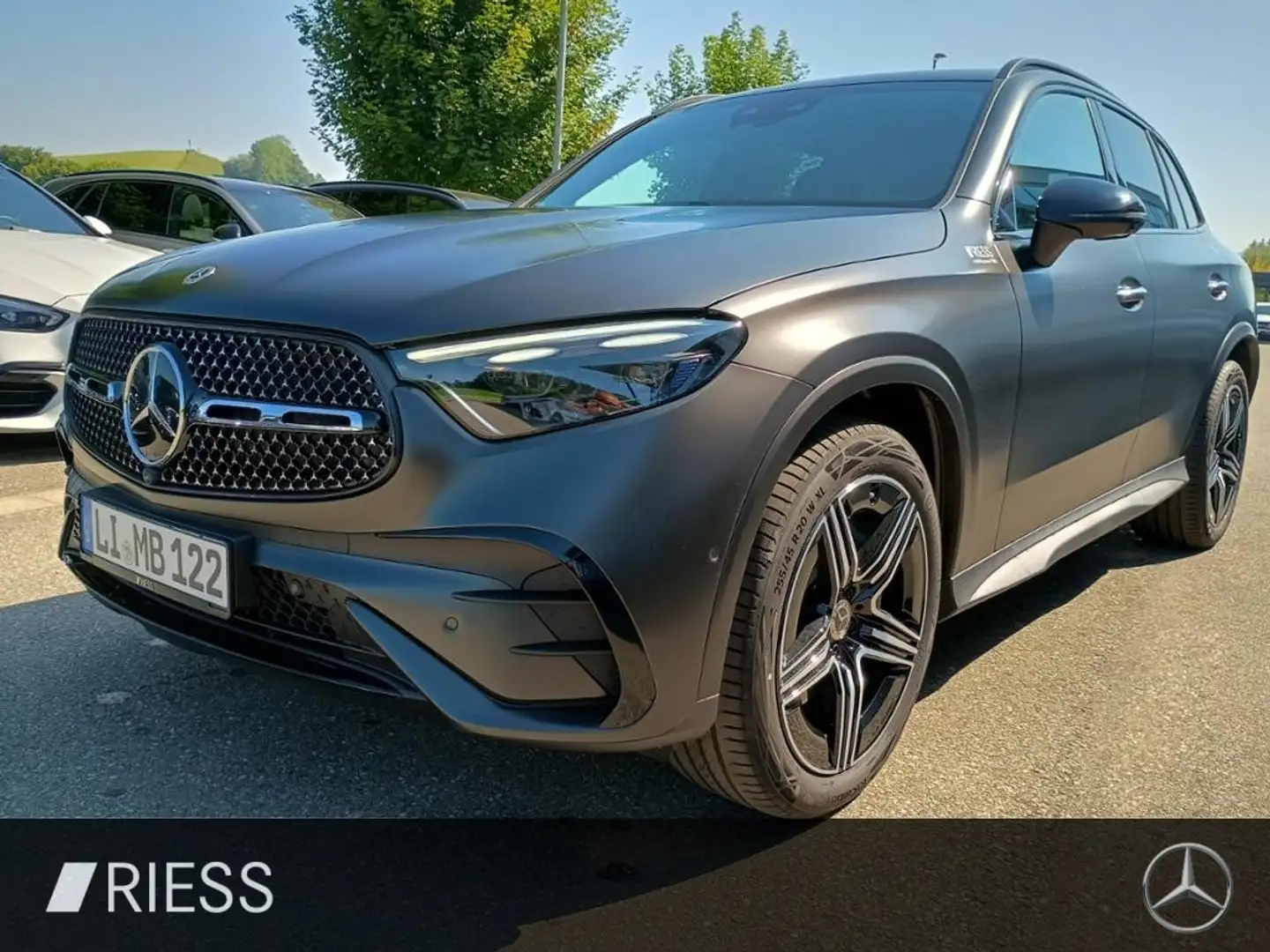 Mercedes-Benz GLC 300 AMG+AHK+DISTRONIC+KEYL+DIGI LIGHT+MEMORY Grau - 2