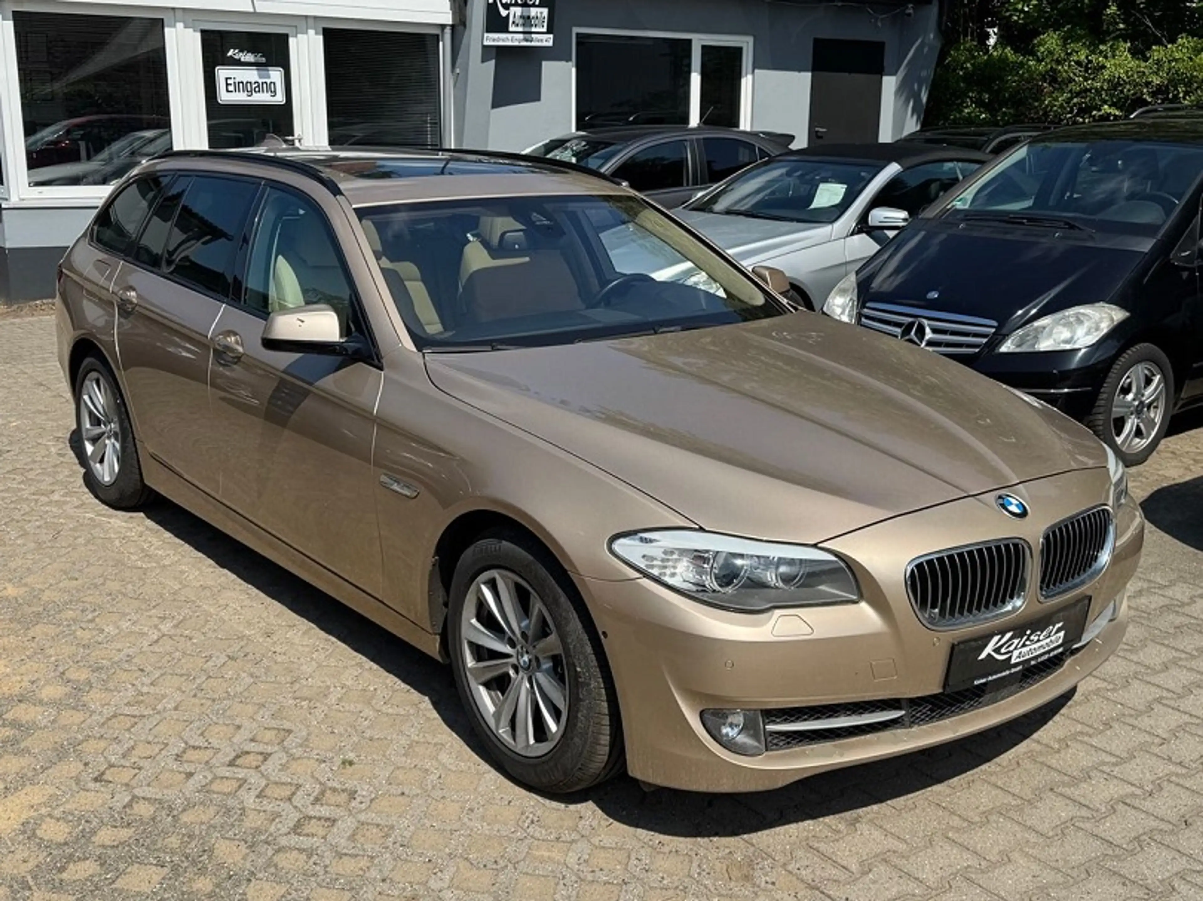 BMW 535 d xDrive-Top Extras-Historie-außergewöhnliche Ausstattung — photo 3