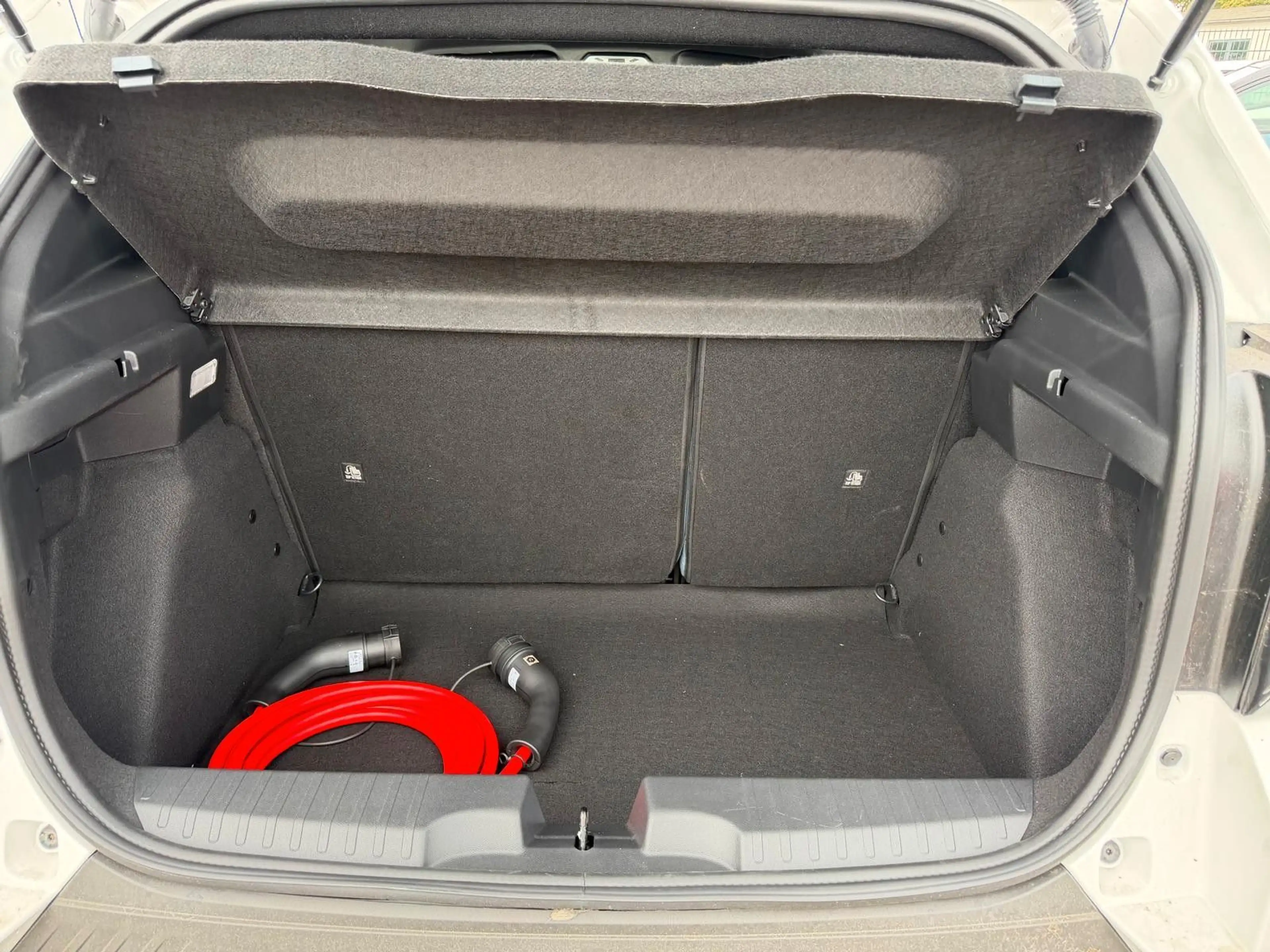 Fiat Grande Panda Elektro 83 kW Icon — photo 13
