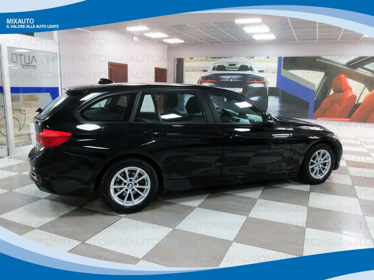BMW 318 D Touring Business AUT EU6 Nero - 2