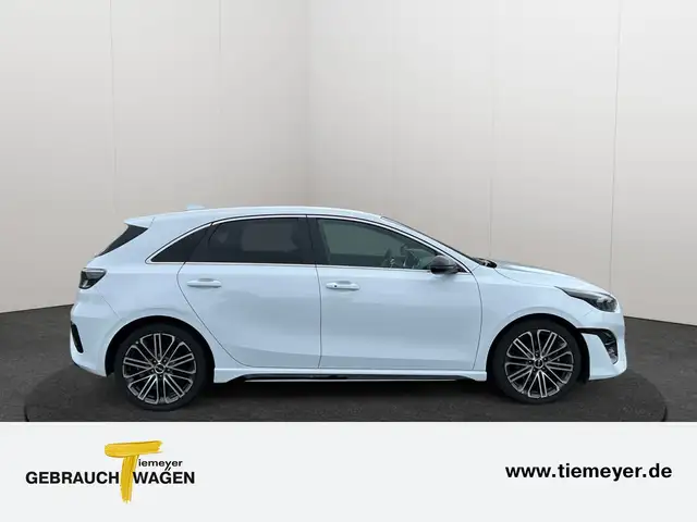 Kia Ceed view 4