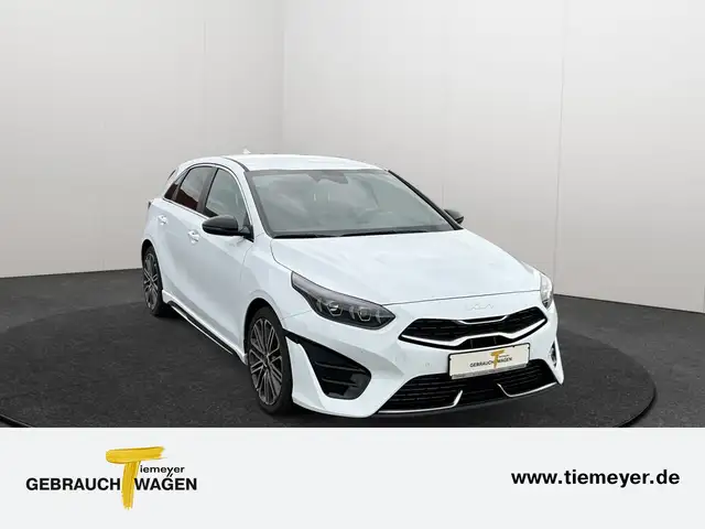 Kia Ceed view 3