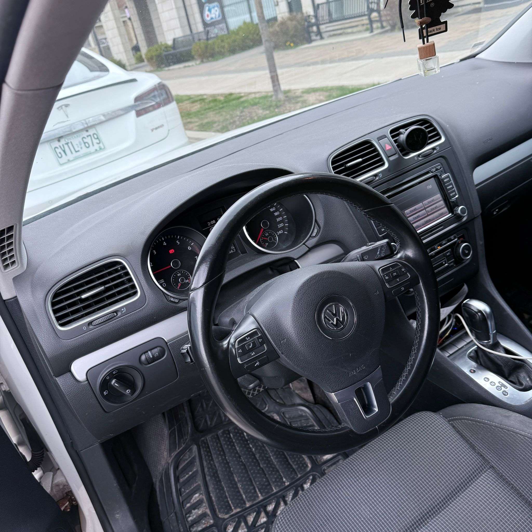 2013 Volkswagen Golf Wolfsburg Edition