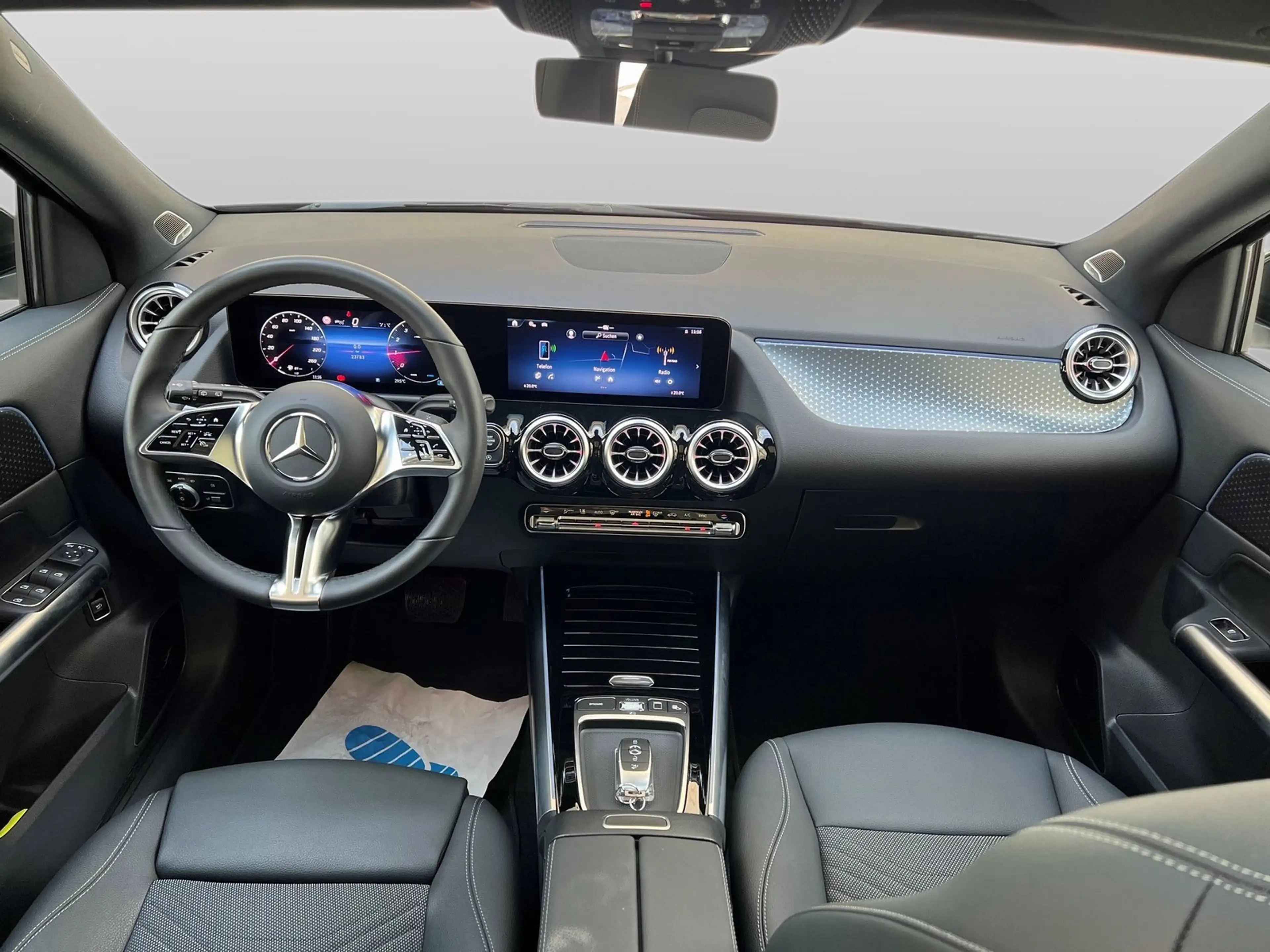 Mercedes-Benz GLA 200 Edition Progressive Line Advanced Plus — photo 12