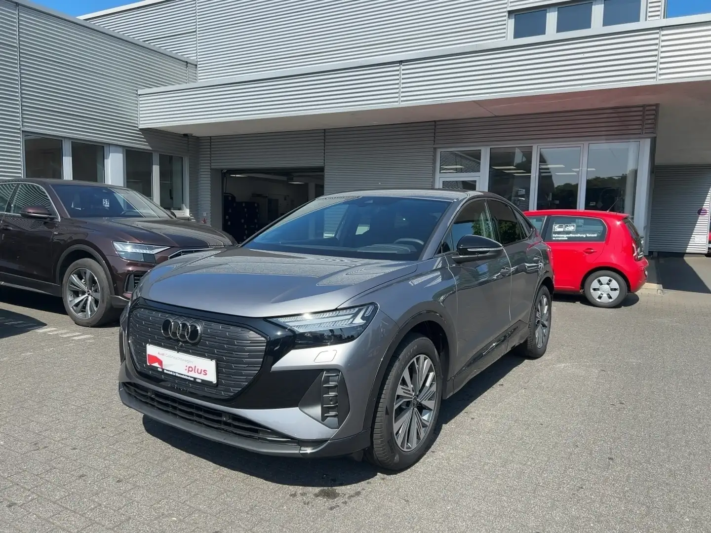 Audi Q4 e-tron Q4 Sportback 40 e-tron  150 kW Matrix LED AHK MMI Grau - 1