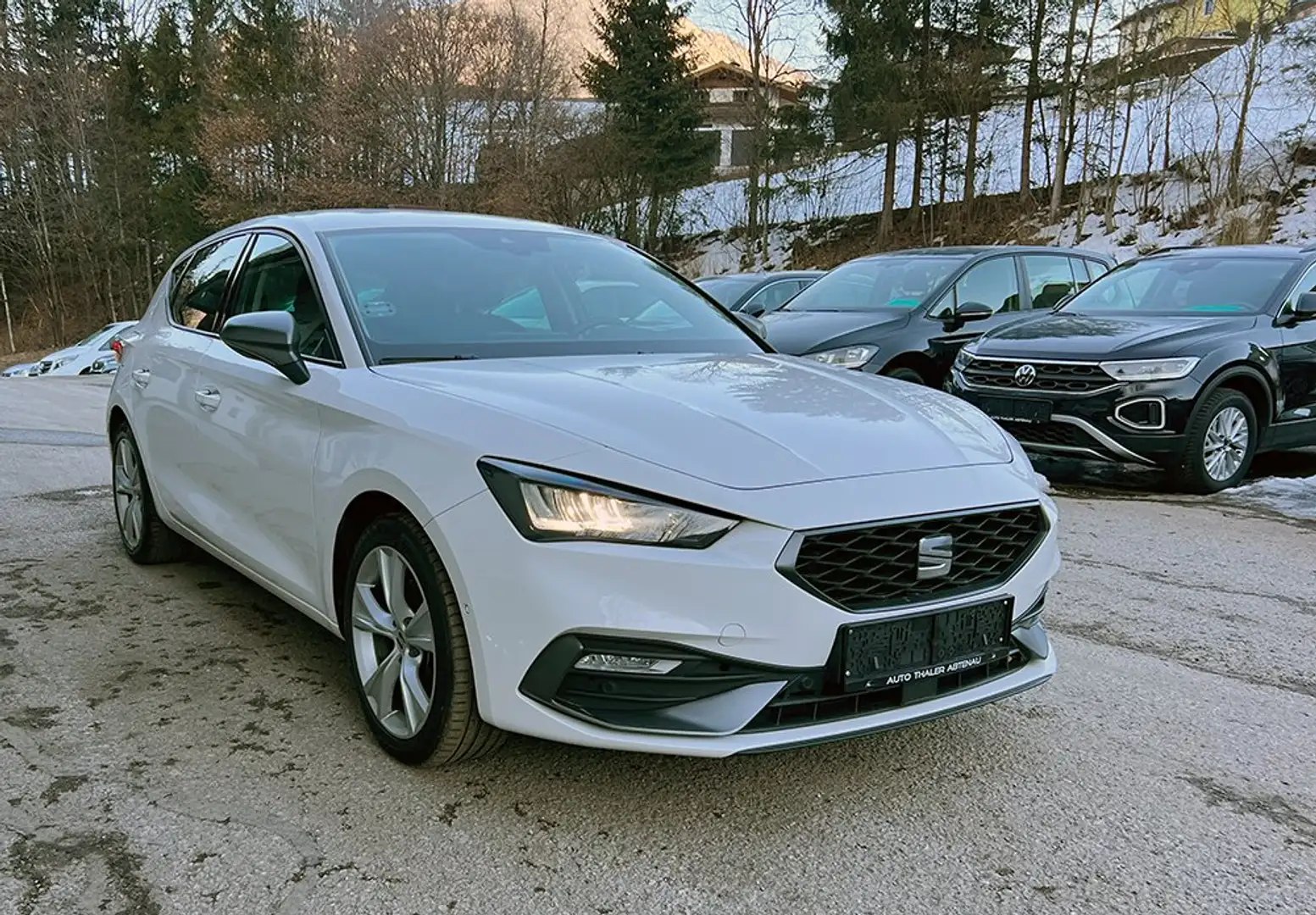 SEAT Leon Leon FR 2,0 TDI DSG Start-Stopp FR Weiß - 2