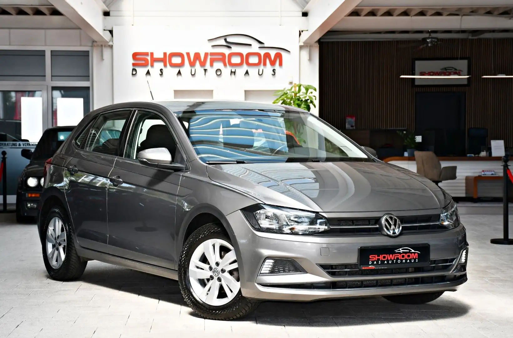 Volkswagen Polo VI Comfortline Composition Media 2.Hand Grigio - 1