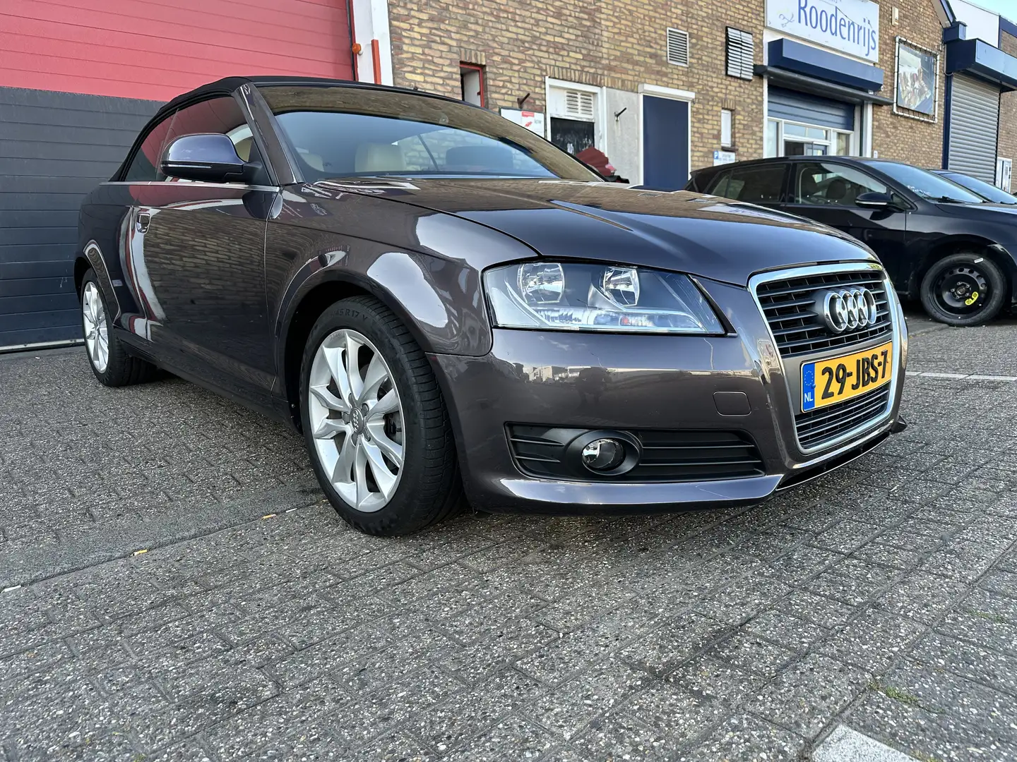Audi A3 Cabriolet 1.8 TFSI Attraction - 2