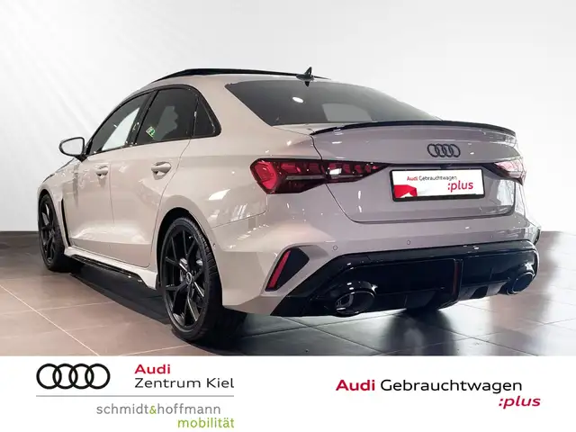 Audi RS3 view 4