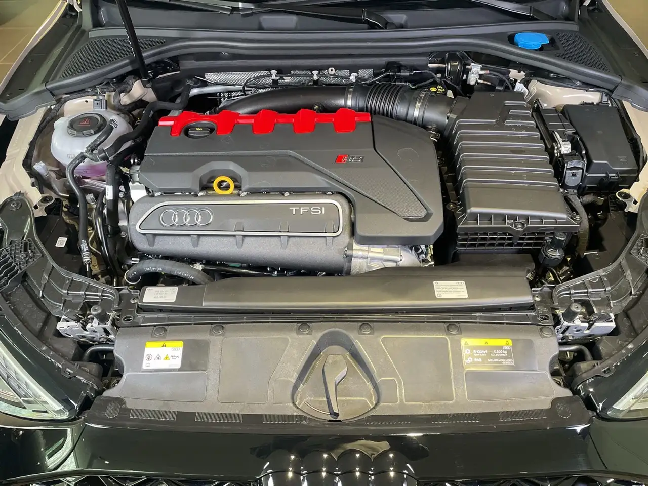 Audi RS3 Limousine TFSI S-tronic Matrix-LED Leder Klima 11