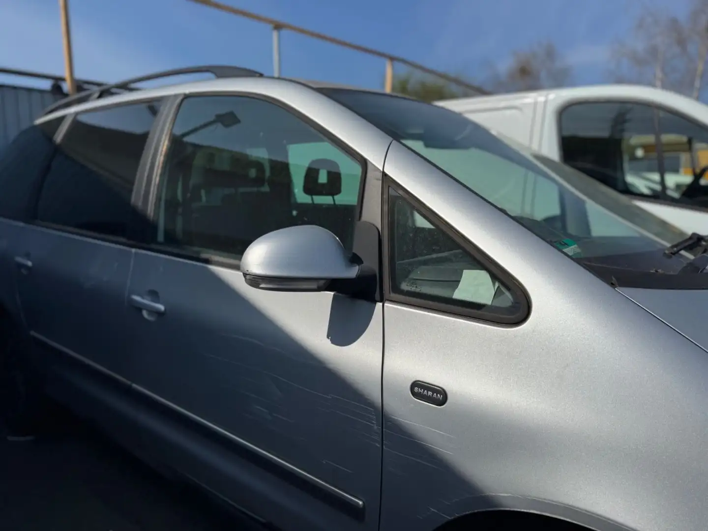 Volkswagen Sharan Grau - 2