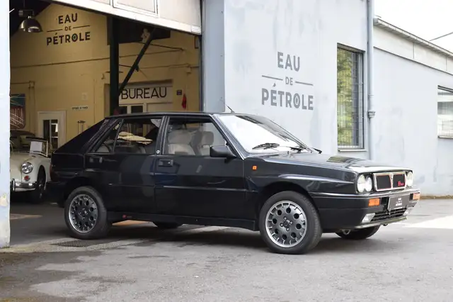 Lancia Delta HF Integrale 8V