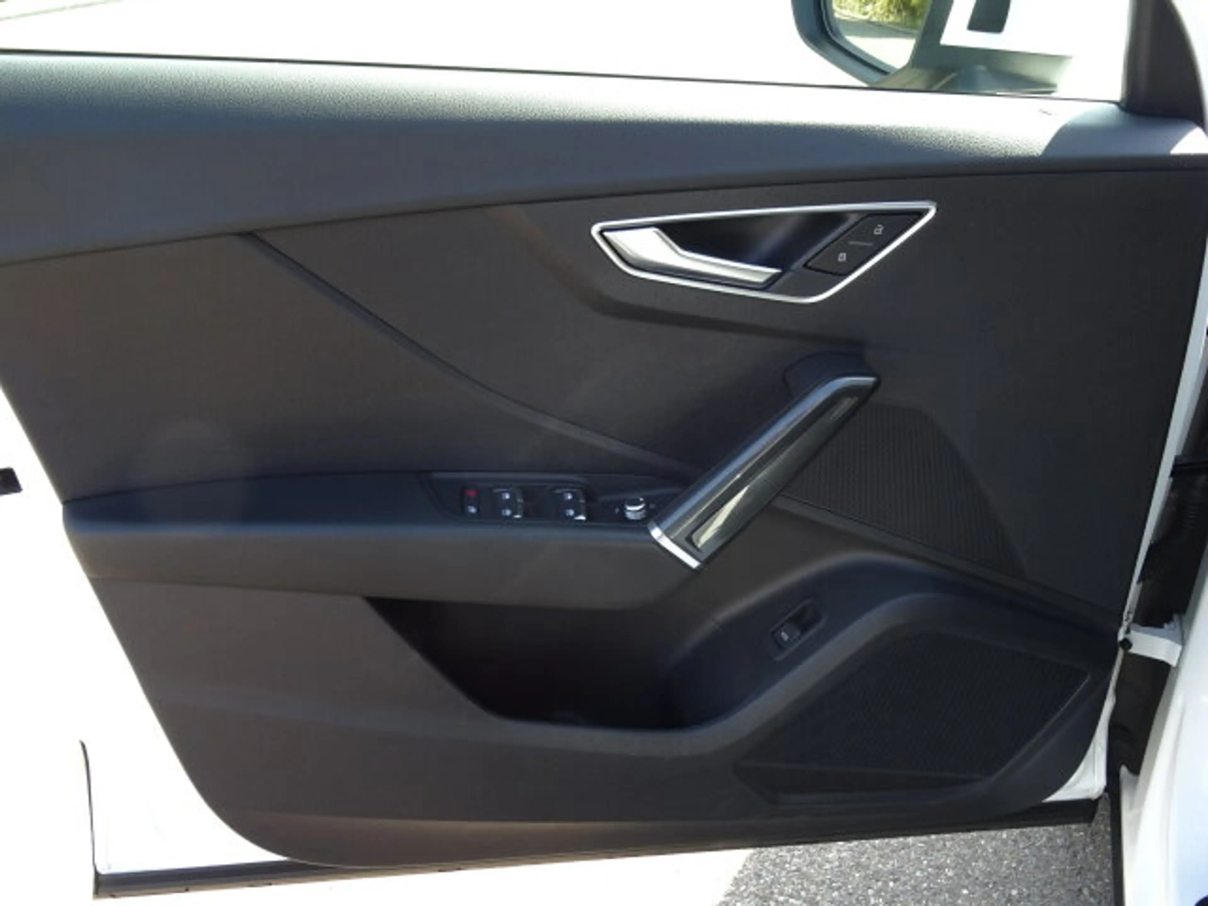 Audi Q2 sport S tronic LED Navi Sitzheizung, TOP Qualität — photo 9