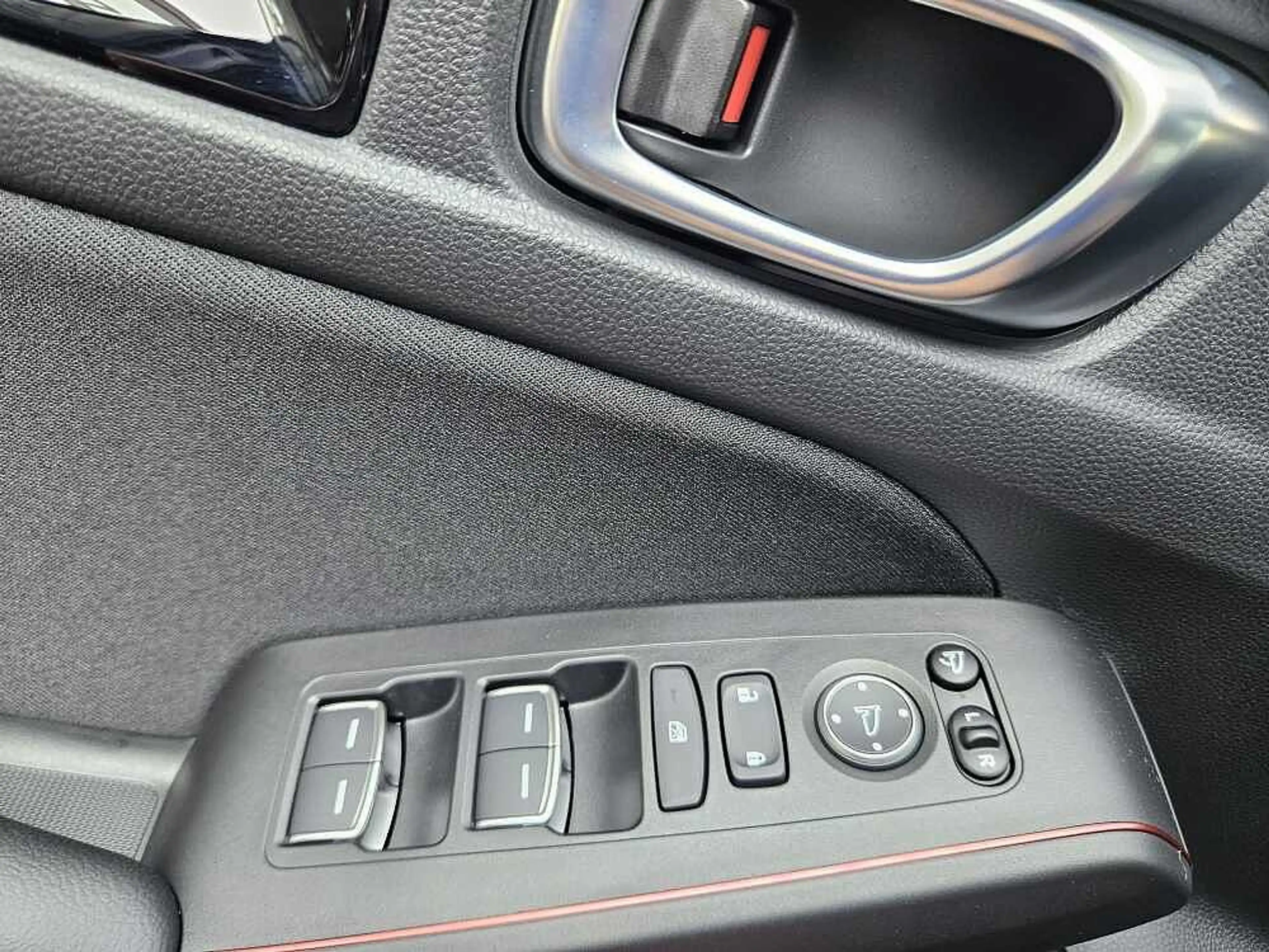 Honda Civic e:HEV 2.0 i-MMD Hybrid Sport — photo 14