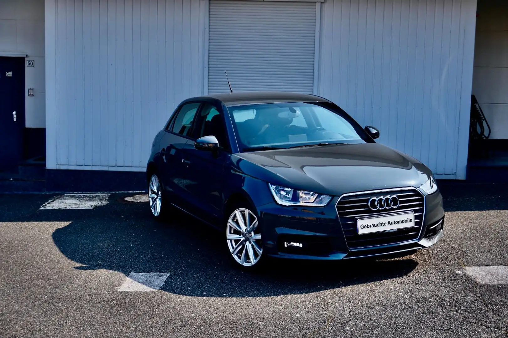 Audi A1 Sportback Inspektion TÜV Reifen Frontsch.neu Gris - 2