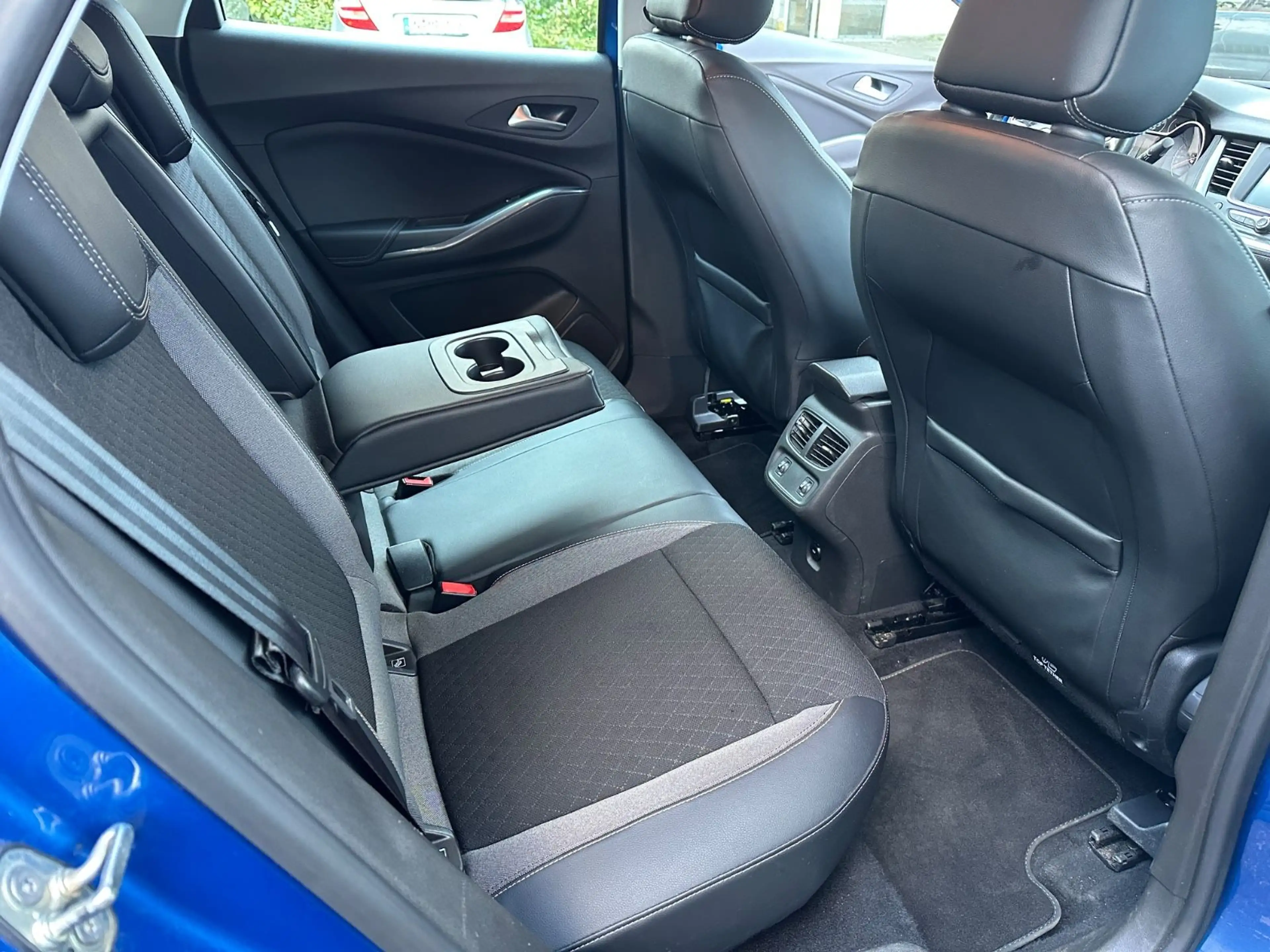 Opel Grandland X 1,2 — photo 13