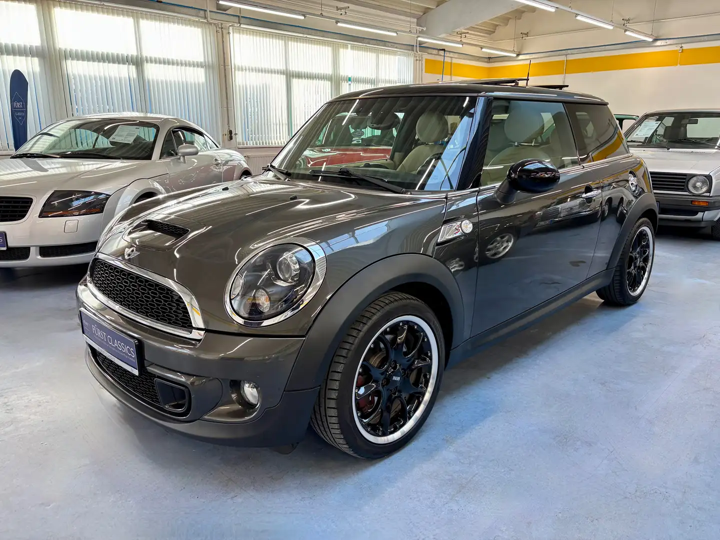 MINI Cooper S Cooper S CHILI Panorama H&K Leder BI-Xenon Gris - 2