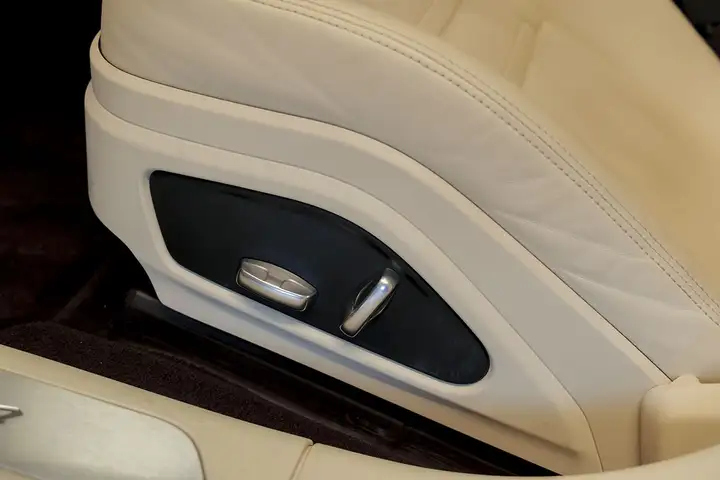 Porsche Panamera 4 E-Hybrid 2018, foto 23