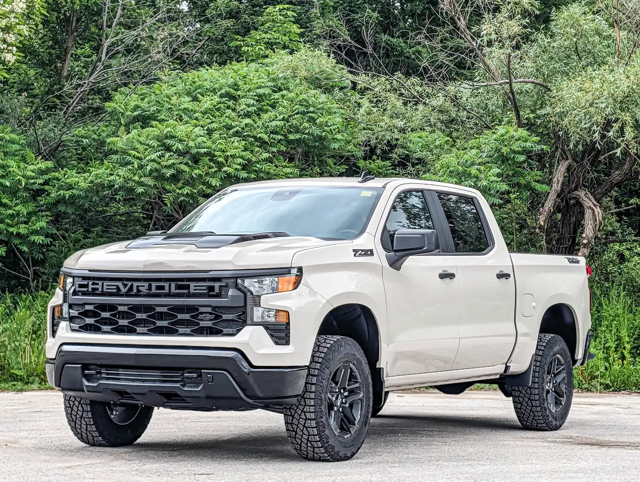 Chevrolet Silverado 1500 снимка Chevrolet Silverado 1500
