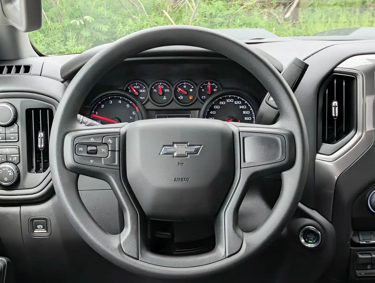 Chevrolet Silverado 1500 снимка Chevrolet Silverado 1500