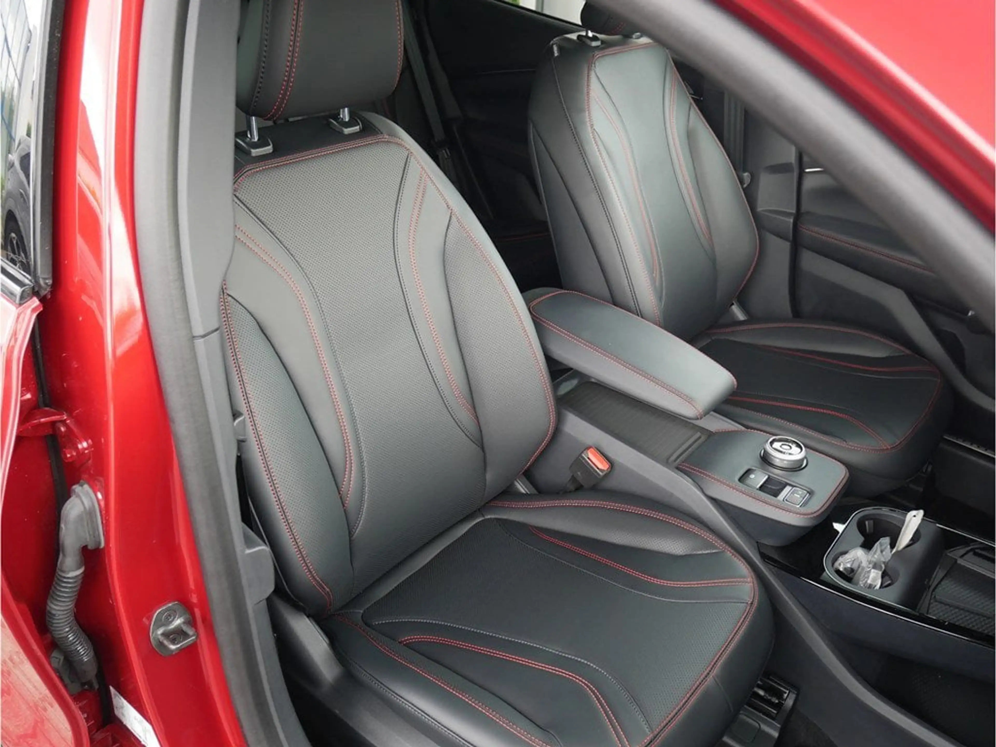 Ford Mustang Mach-E 91 kWh Premium AWD — photo 5