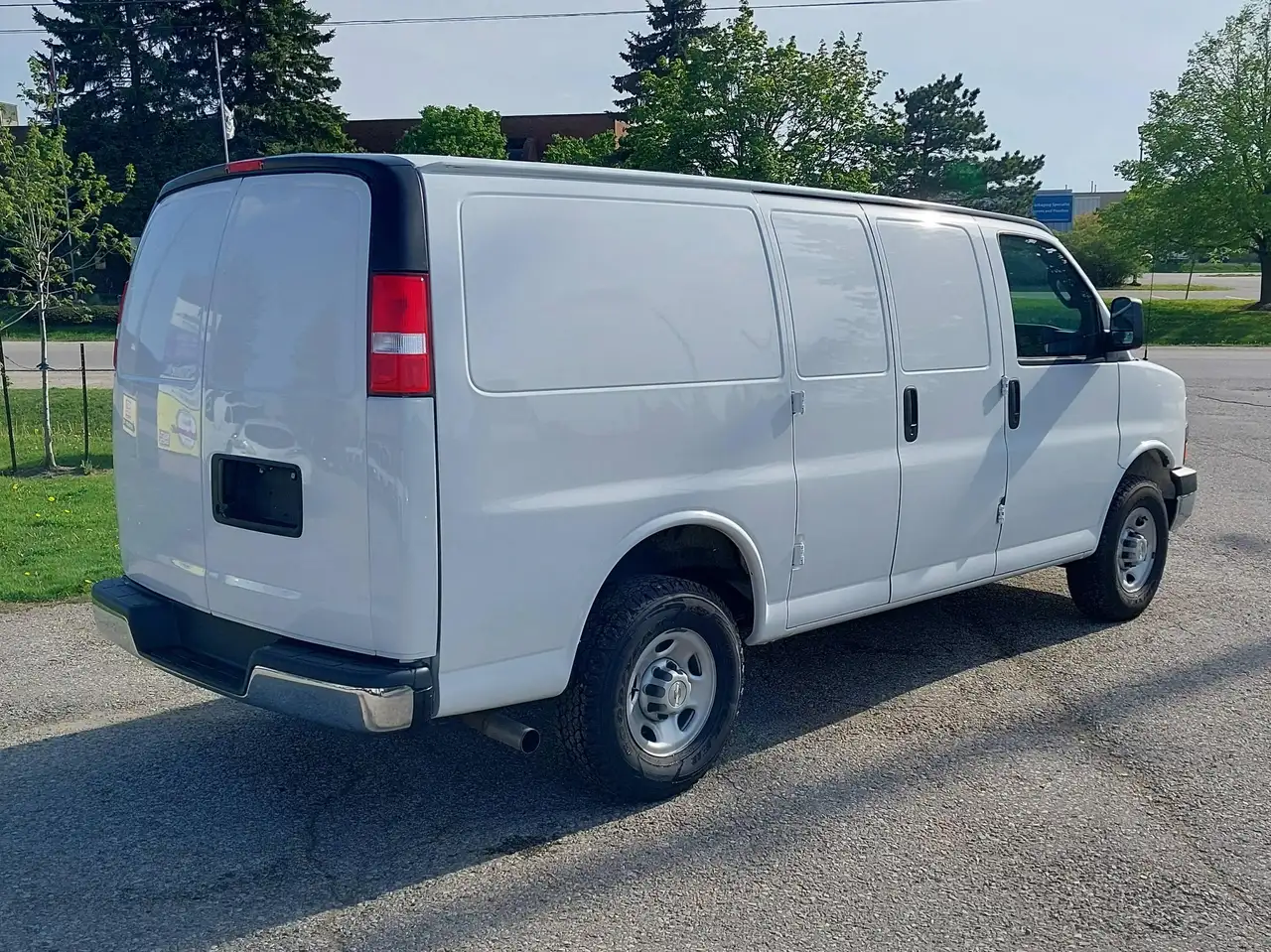 Chevrolet Express 2500 снимка Chevrolet Express 2500