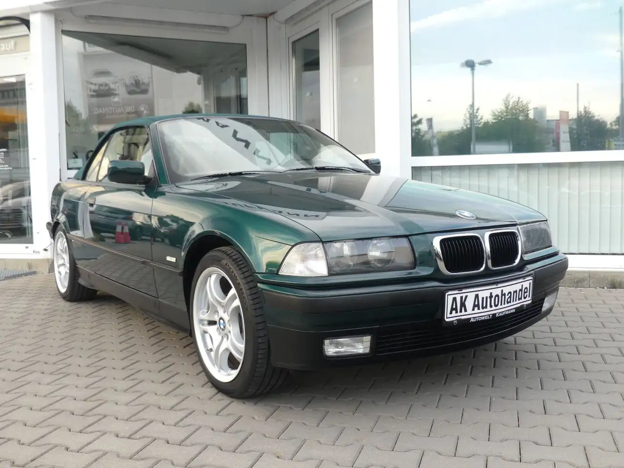 BMW 328 i Cabrio Automatik Excl. Edition Leder Klima, foto 3