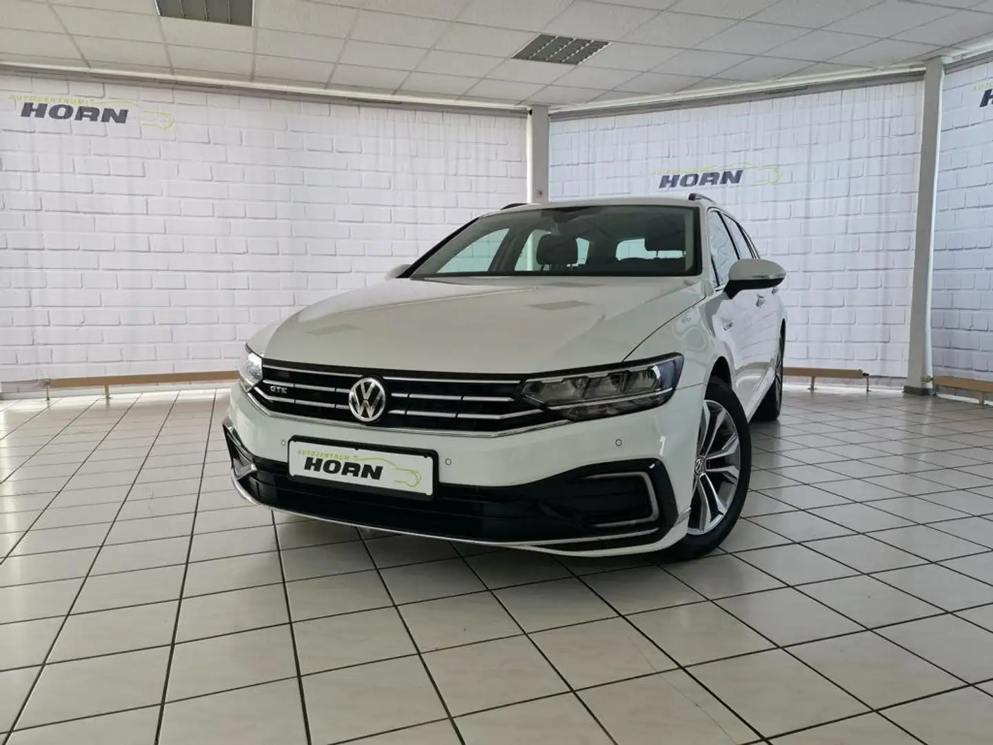 Volkswagen Passat Variant GTE, 1.Hand, Kamera, Navi, AHK, Scheckheft, LED Weiß - 1