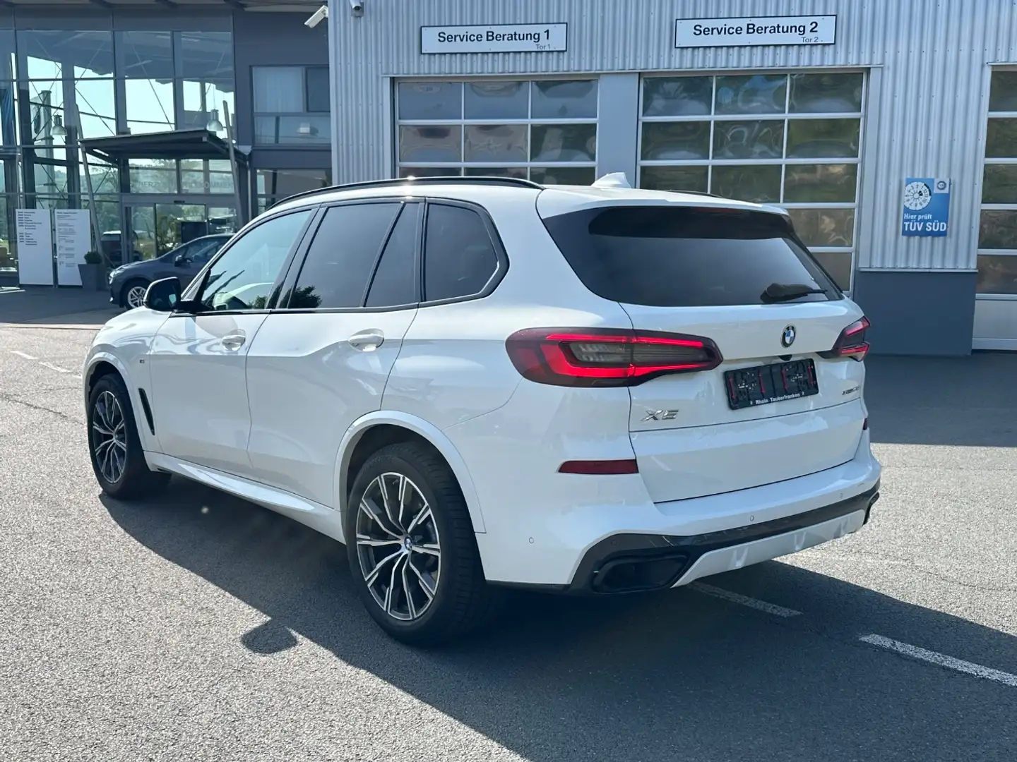 BMW X5 xDrive40d M Sportpaket ACC* Standheiz*KomfSi* Wit - 2