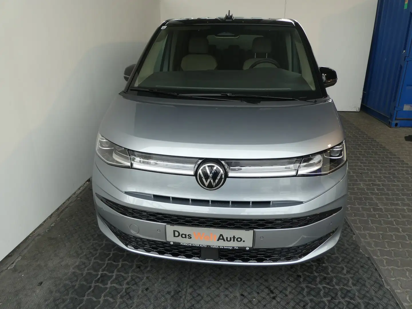 Volkswagen T7 Multivan VW T7 Multivan Edition ÜH eHybrid 180 kW 4M Silber - 2