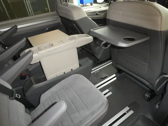 Volkswagen T7 Multivan VW T7 Multivan Edition ÜH eHybrid 180 kW 4M Ansicht 17