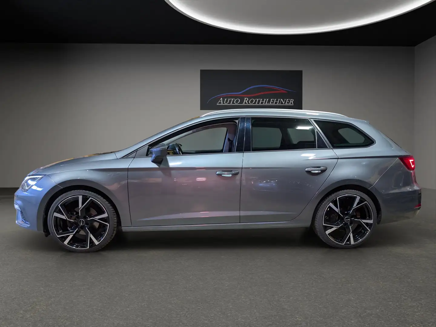 SEAT Leon Leon FR 2.0TDi*DSG*ACC*NAVI*Service neu*Garantie Grau - 2