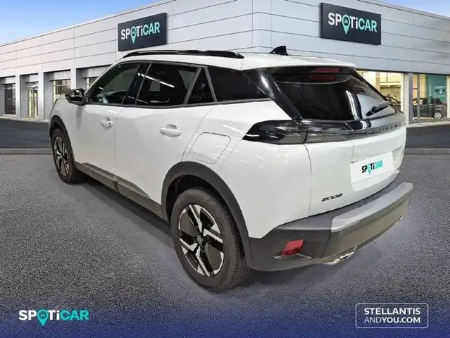 Peugeot 2008 view 5