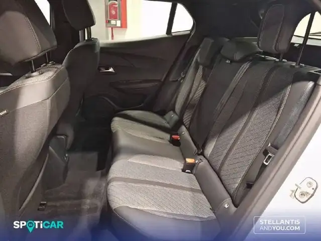 Peugeot 2008 view 10
