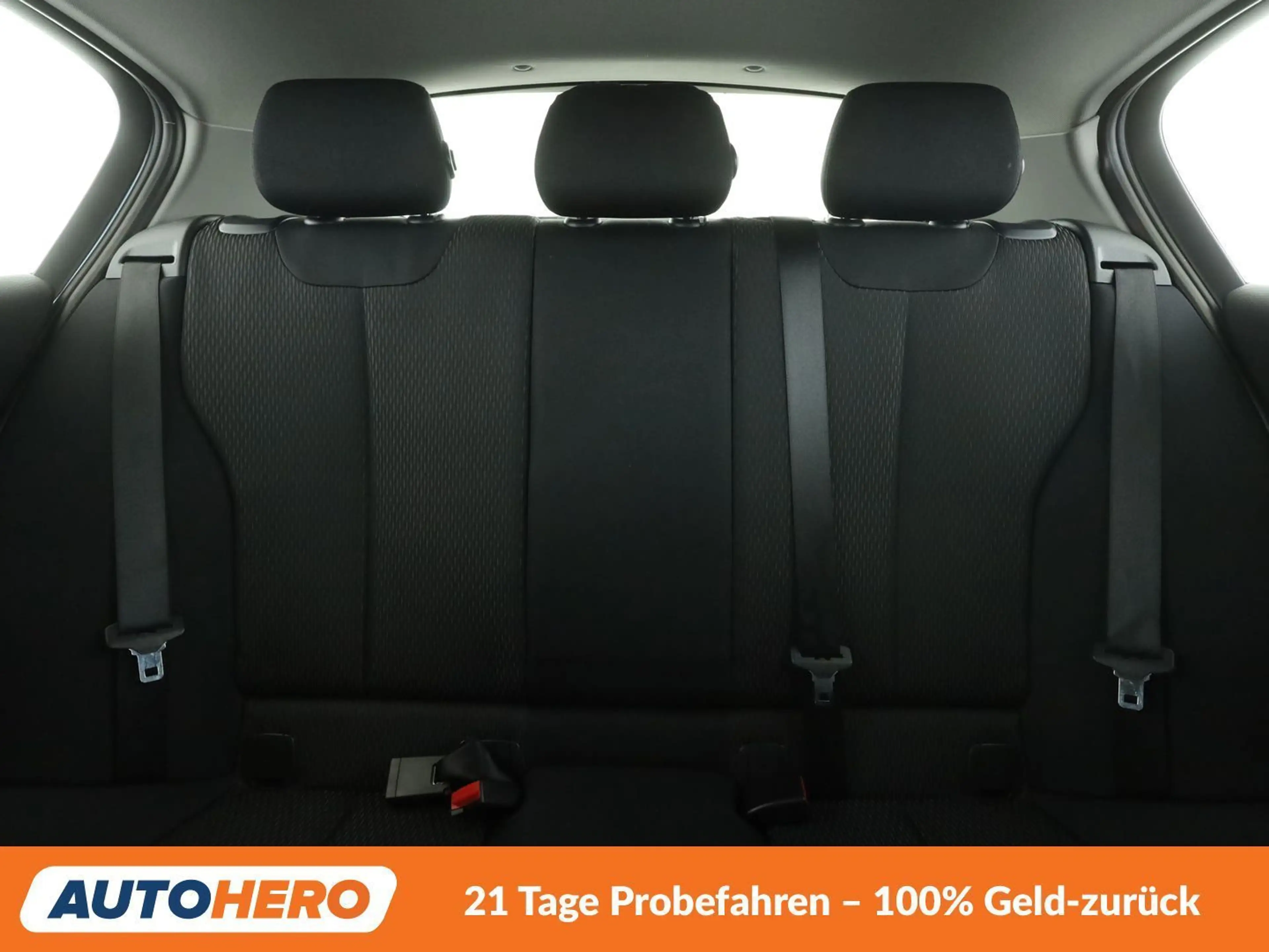 BMW 125 125i Aut.*NAVI*XENON*TEMPO*PDC*KLIMA*SHZ*ALU* — photo 14