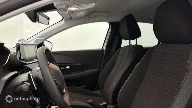 Peugeot 208 view 12