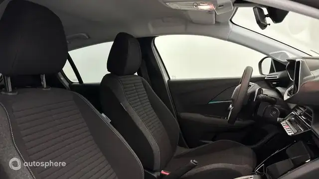 Peugeot 208 view 15