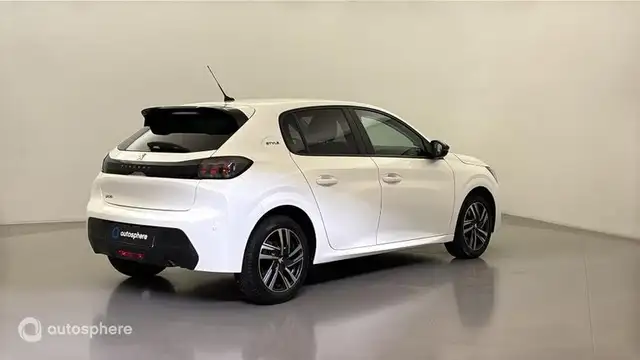 Peugeot 208 view 5
