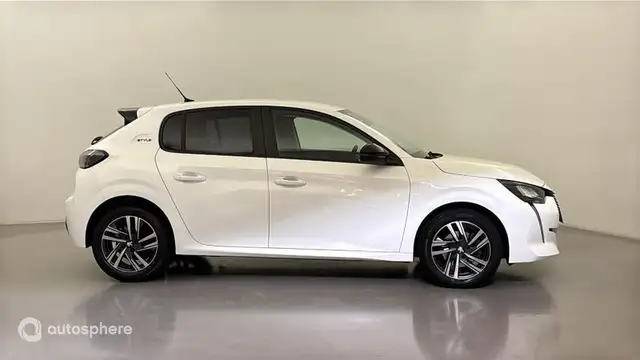 Peugeot 208 view 4