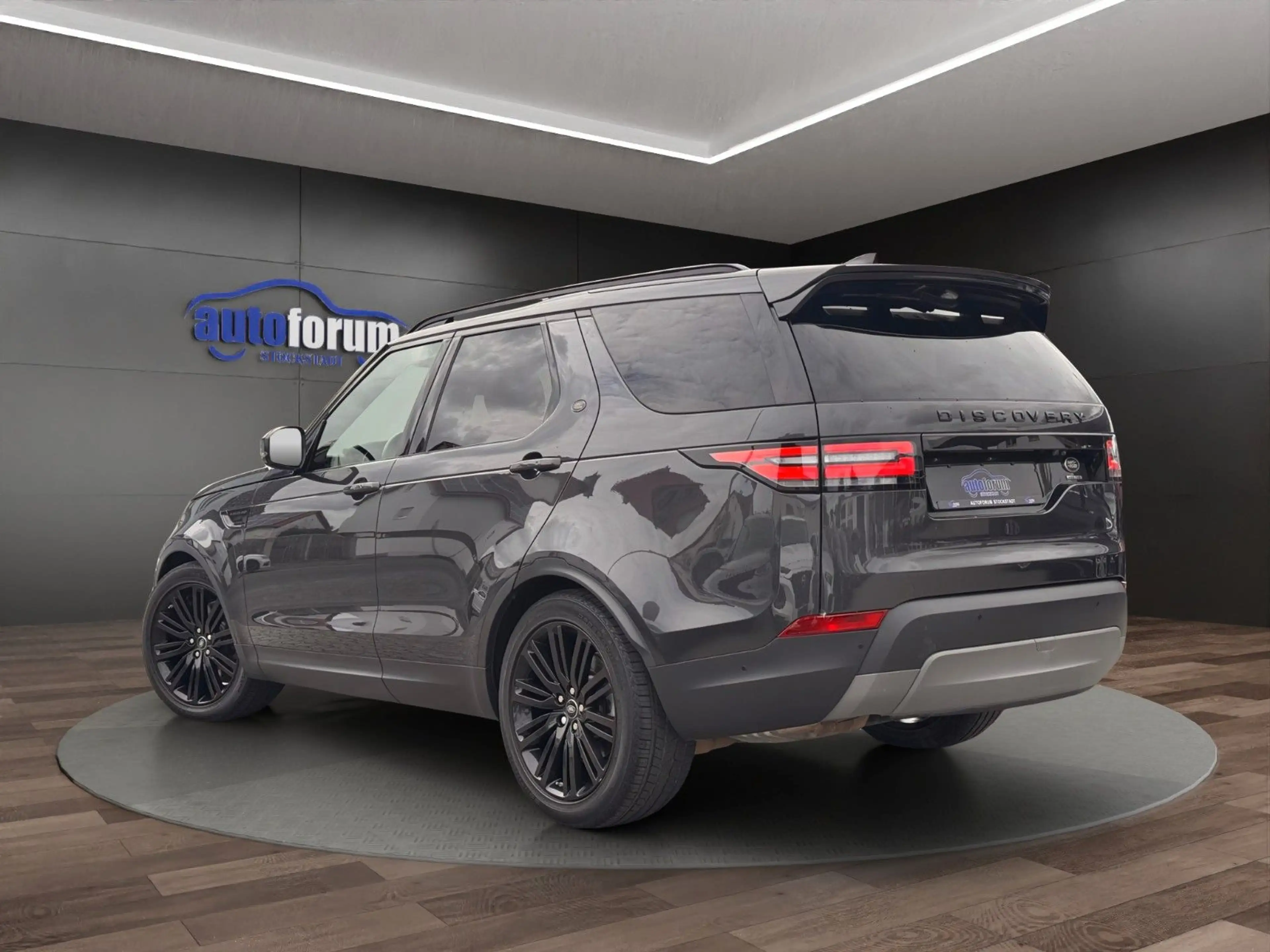 Land Rover Discovery 5 HSE TD6 7-SITZER°STANDHZNG°PANO°360° — photo 4